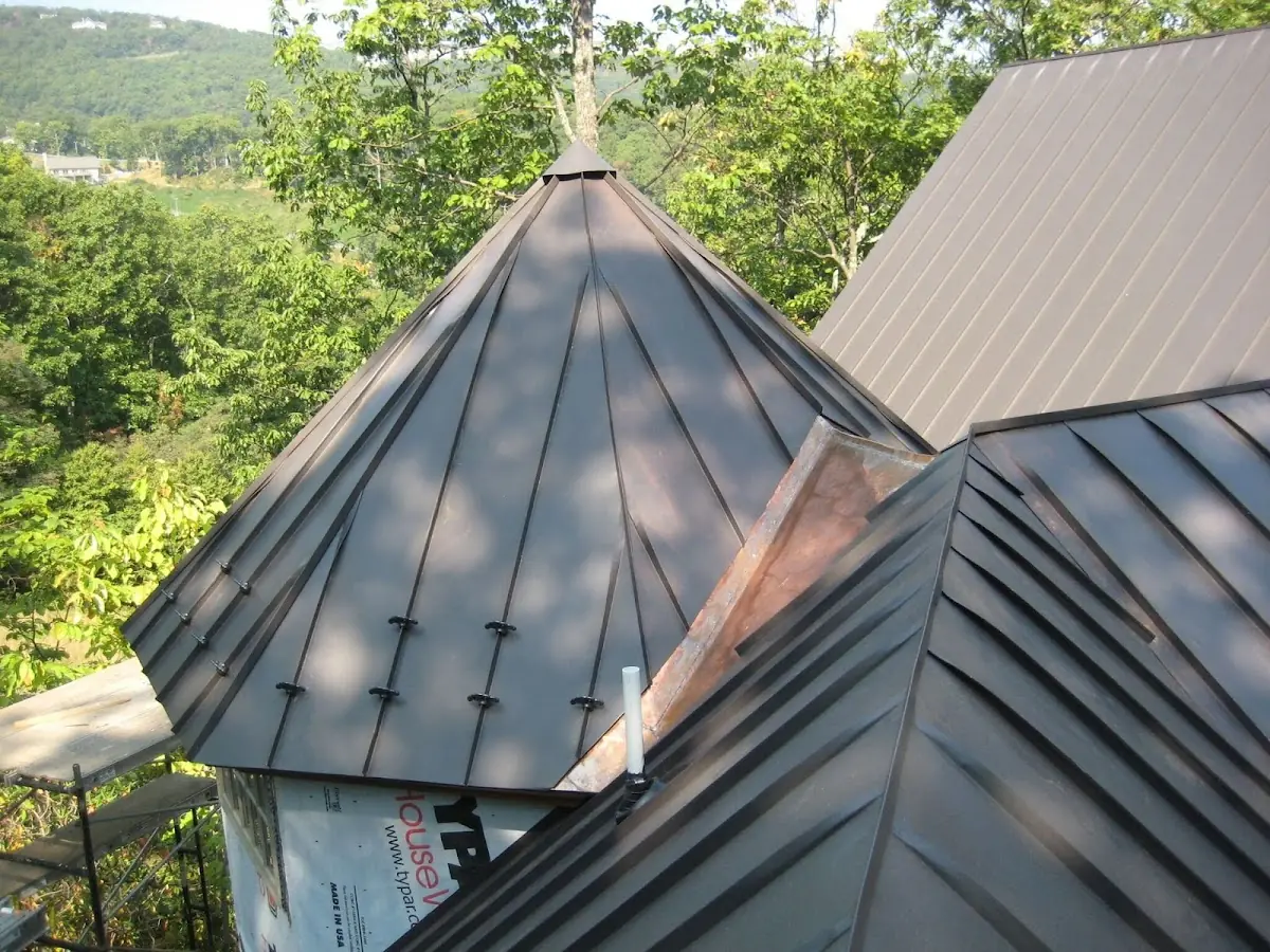 Professional Roof Tarp Installation by Craftsman Roofing in Neabsco Hills